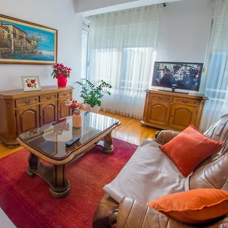 Comfortable In * Mostar
