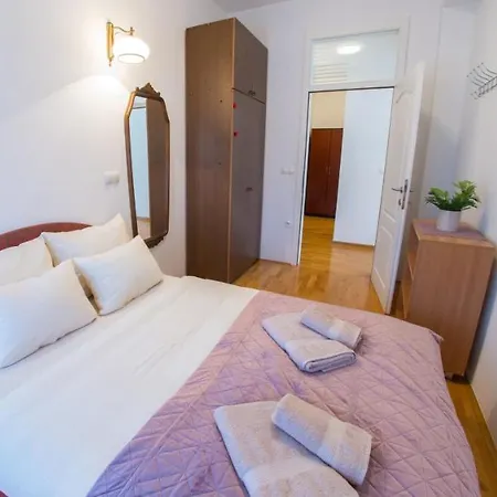 Comfortable In 모스타르