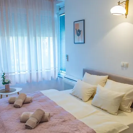 Comfortable In Apartment *