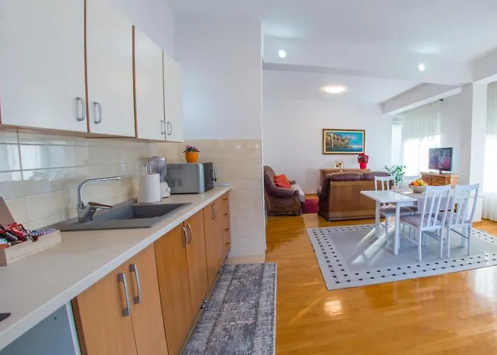 Comfortable In Apartman *